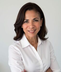 Professional nonprofit consultant Cheryl Smith promoting a free SCORE online workshop about starting a nonprofit and forming a 501(c)(3) organization in 2026